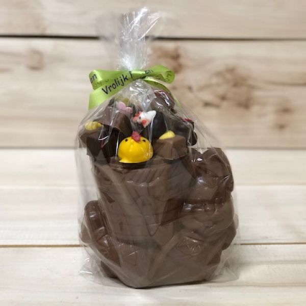 Haas met mand gevuld met bonbons *let op alleen afhalen**